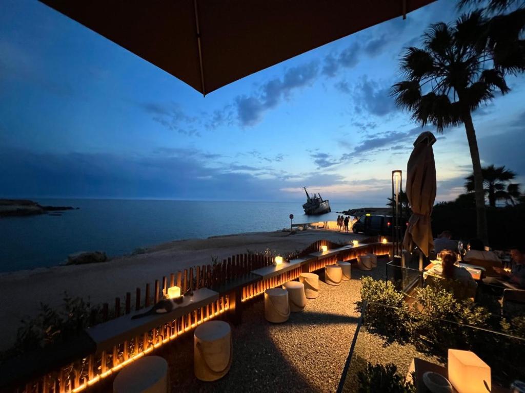 Venus Lighthouse 2B, Sea-View, Paphos Center Apartment ภายนอก รูปภาพ