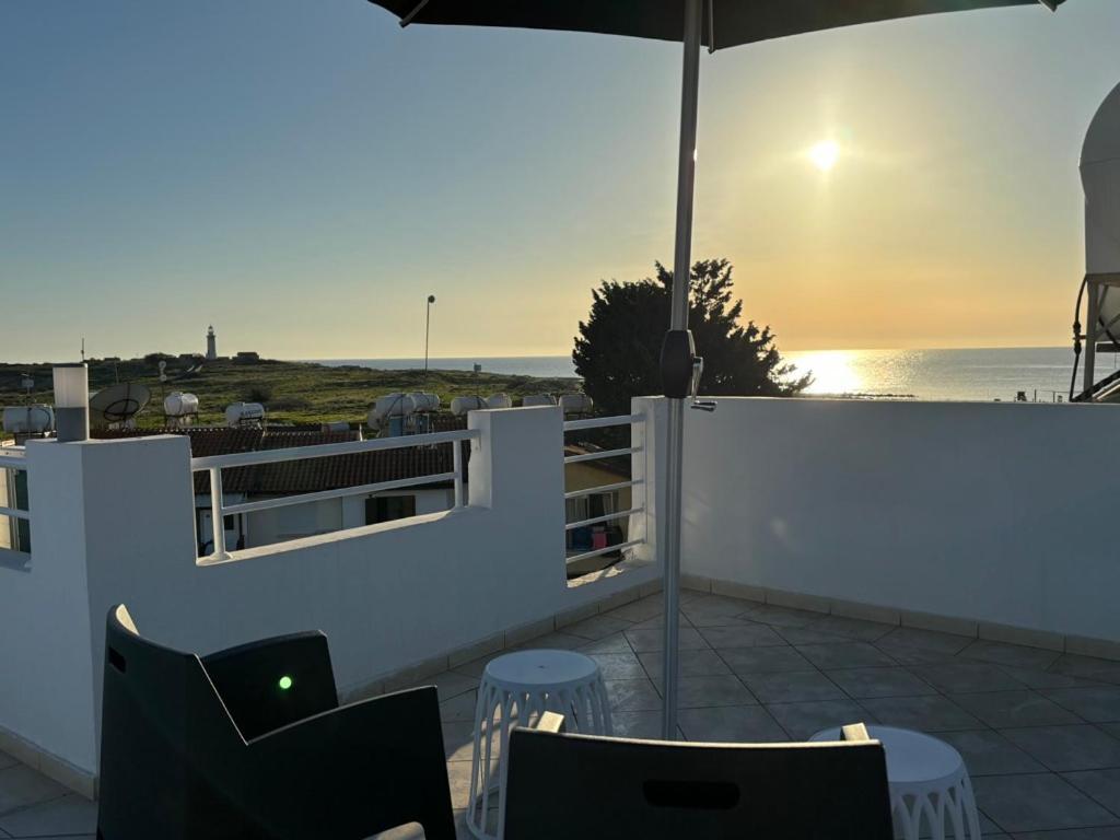 Venus Lighthouse 2B, Sea-View, Paphos Center Apartment ภายนอก รูปภาพ