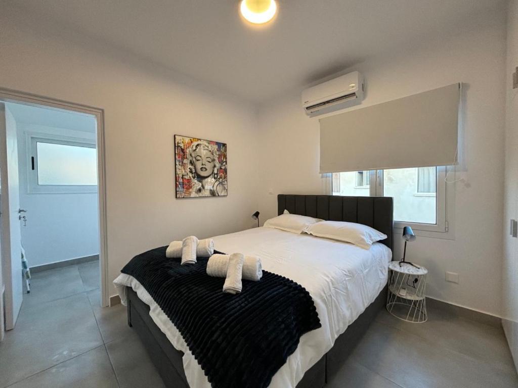 Venus Lighthouse 2B, Sea-View, Paphos Center Apartment ภายนอก รูปภาพ