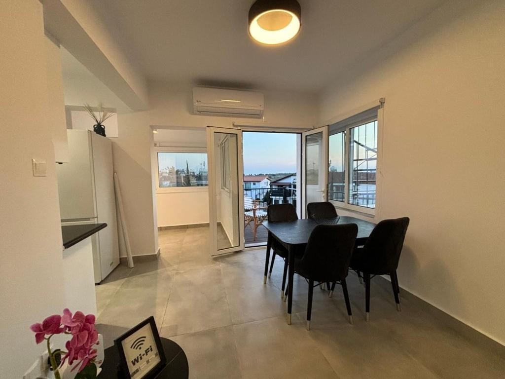 Venus Lighthouse 2B, Sea-View, Paphos Center Apartment ภายนอก รูปภาพ