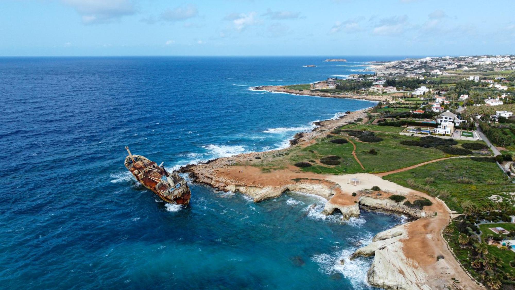 Venus Lighthouse 2B, Sea-View, Paphos Center Apartment ภายนอก รูปภาพ